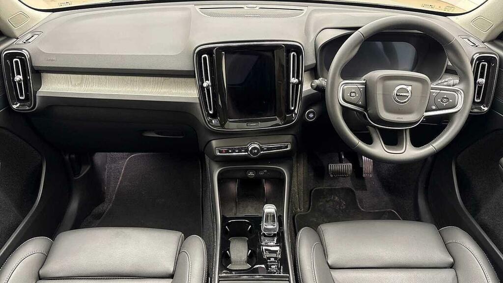 Volvo XC40 2.0 B4p Ultra Bright Black #17