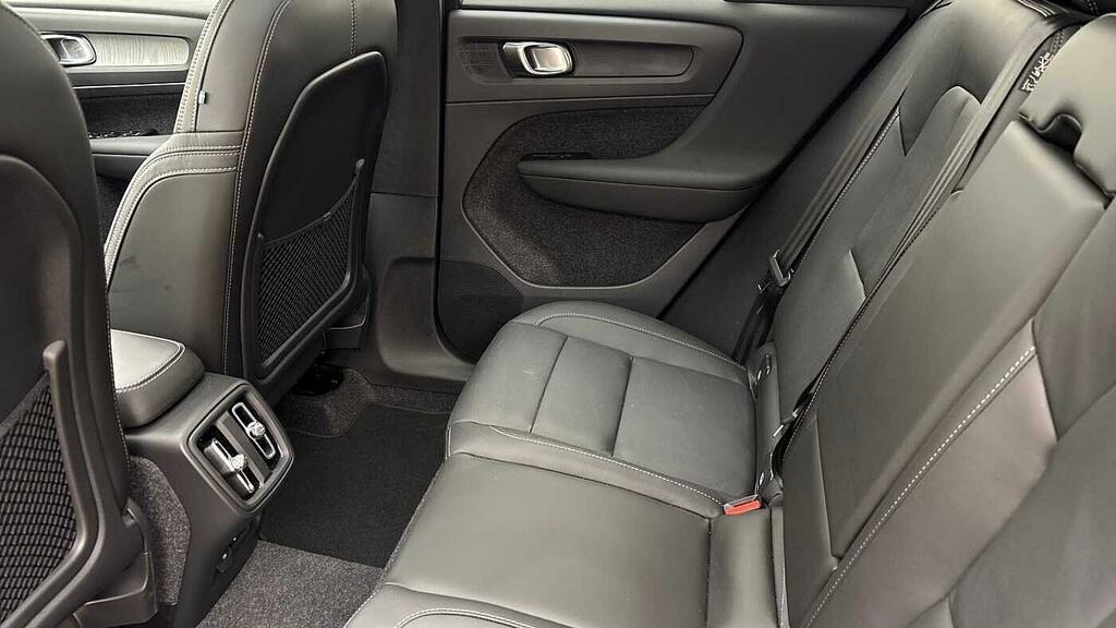 Volvo XC40 2.0 B4p Ultra Bright Black #19