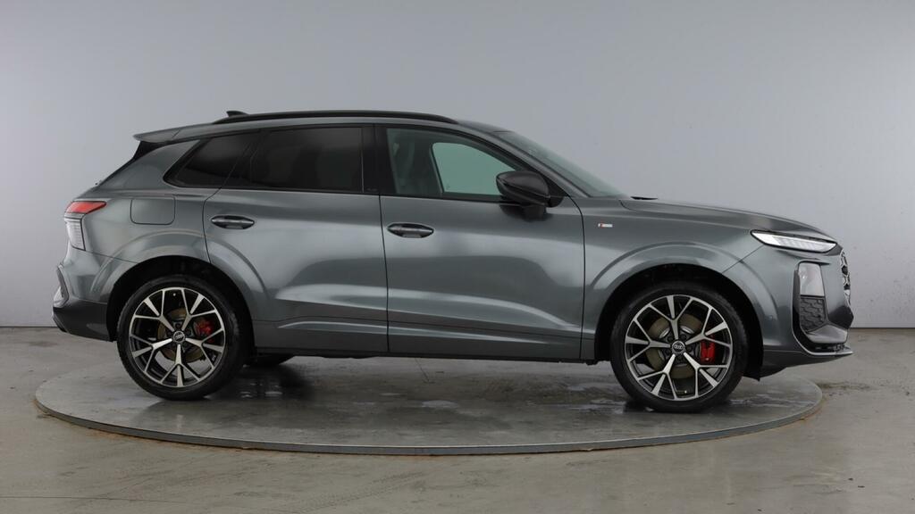Audi Q3 Suv Edition 1 Tdi 150 Ps S Tronic Grey #3