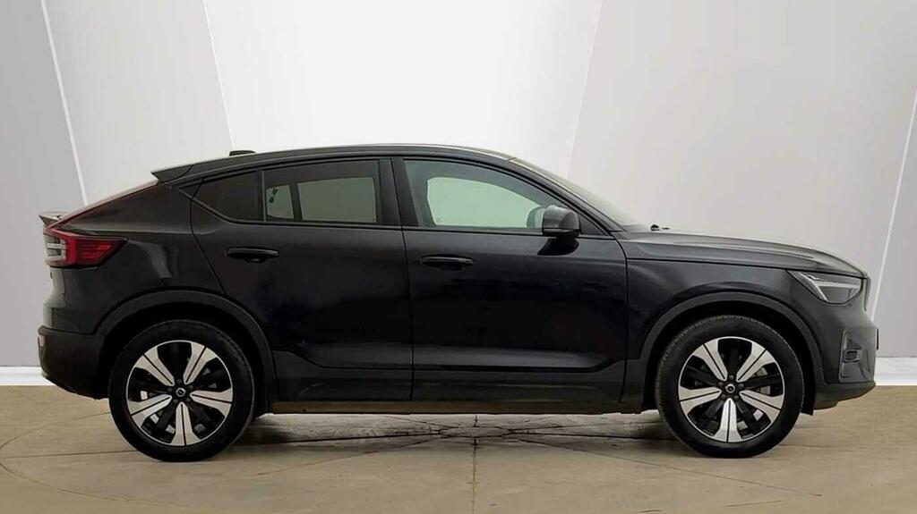 Volvo C40 Recharge 69Kwh Plus 5-Door Black #2