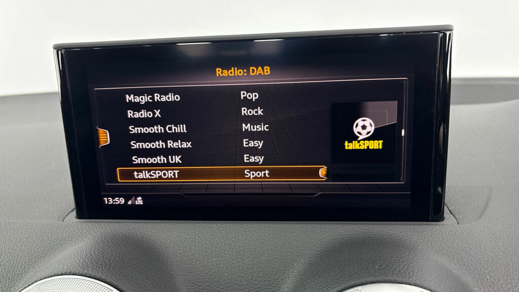 Audi Q2 Sport 30 Tfsi 110 Ps 6-Speed Black #25