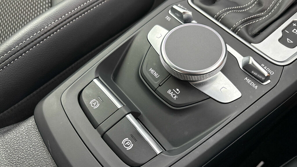 Audi Q2 Sport 30 Tfsi 110 Ps 6-Speed Black #19