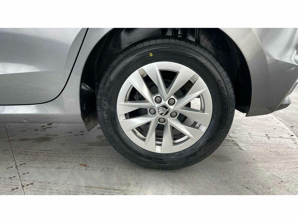 Skoda Fabia 1.0 Tsi Se Comfort Black #11