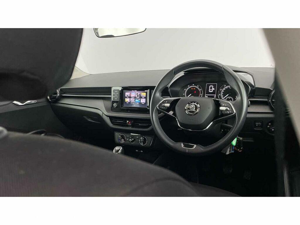 Skoda Fabia 1.0 Tsi Se Comfort Black #32