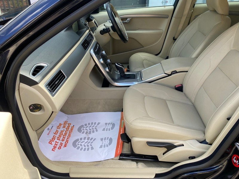 Volvo V70 D3 136 Business Edition Geartronic Gold #12