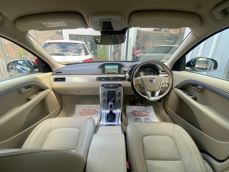 Volvo V70 D3 136 Business Edition Geartronic Gold #13