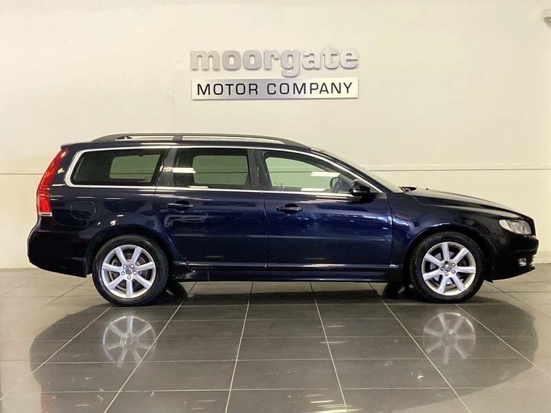 Volvo V70 D4 Se Nav Blue #2