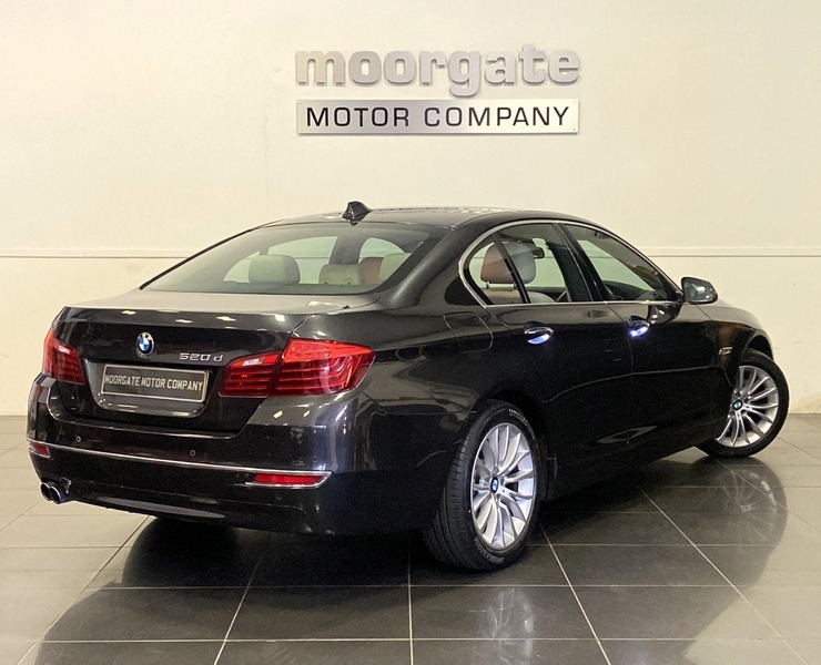 BMW 5 Series Black #8