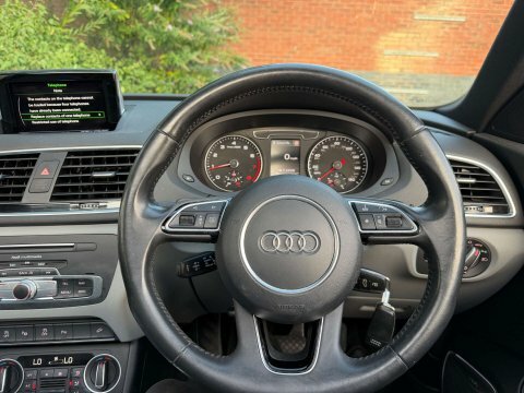 Audi Q3 Tfsi Sport Black #20