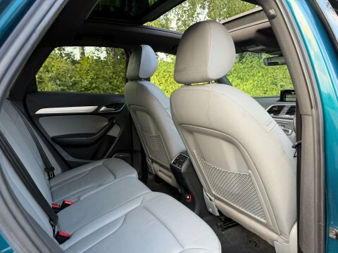 Audi Q3 Tfsi Sport Black #9