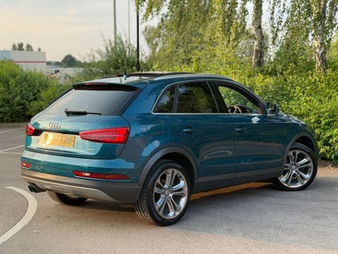 Audi Q3 Tfsi Sport Black #42