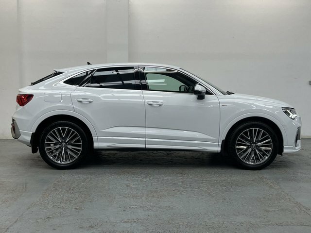 Audi Q3 2.0 Tdi Quattro S Line S Tronic Sportback Black #2