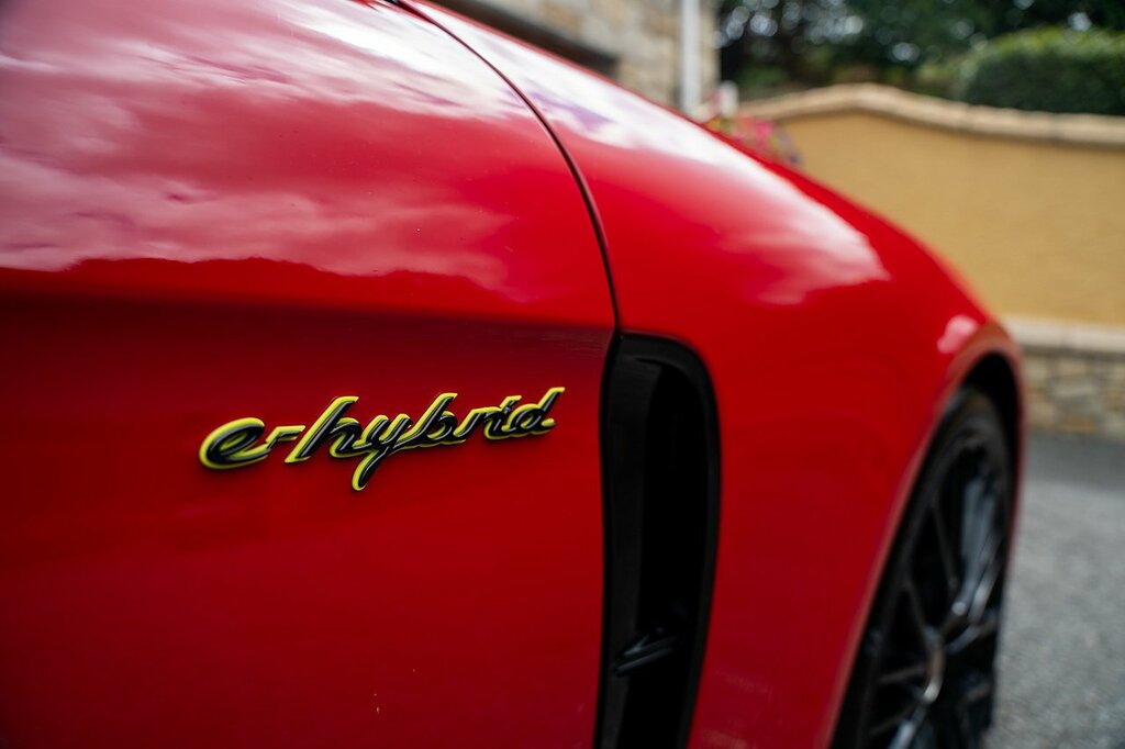 Porsche Panamera 2.9 V6 E-hybrid 17.9Kwh 4S Sport Turismo Petro Red #5