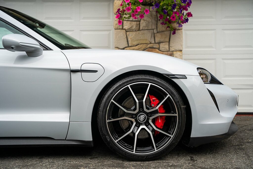 Porsche Taycan Performance Plus 93.4Kwh 4S Sport Turismo Elec LX24PKY Grey #4