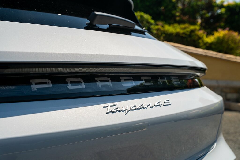 Porsche Taycan 4S Automatic Grey #10