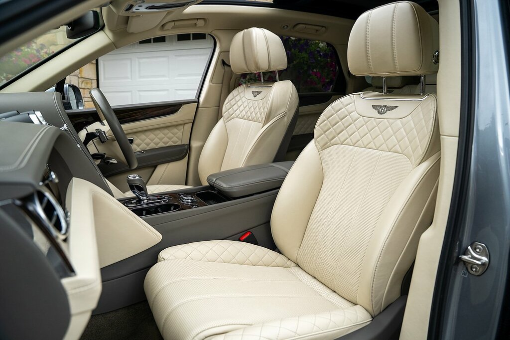 Bentley Bentayga 4.0 V8 Estate Blue #67