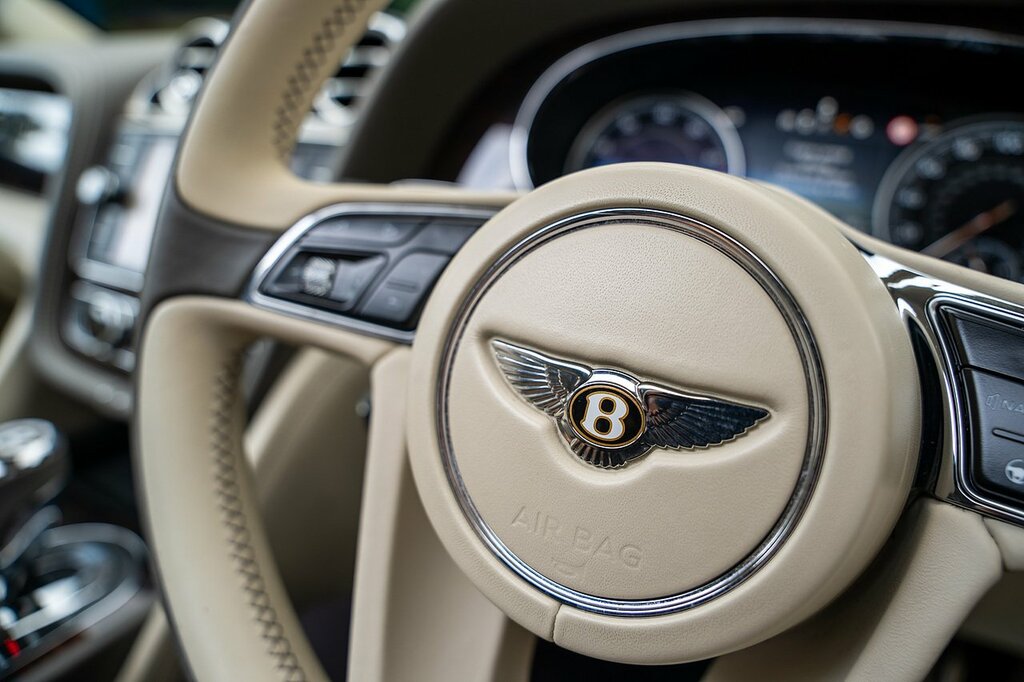 Bentley Bentayga 4.0 V8 Estate Blue #51