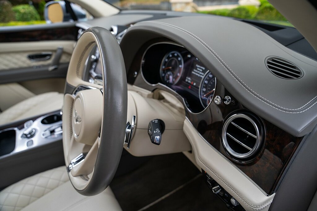Bentley Bentayga 4.0 V8 Estate Blue #72