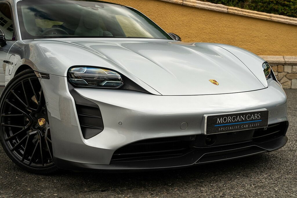 Porsche Taycan 93Kwh Turbo Grey #18