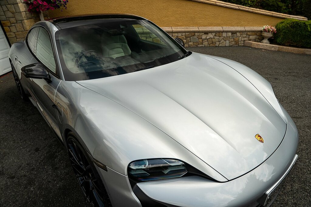 Porsche Taycan 93Kwh Turbo Grey #39