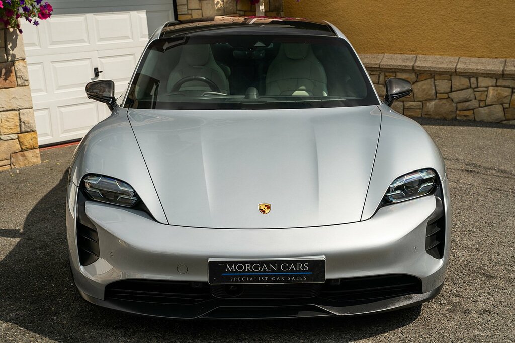 Porsche Taycan 93Kwh Turbo Grey #28