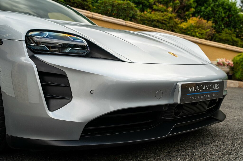 Porsche Taycan 93Kwh Turbo Grey #37