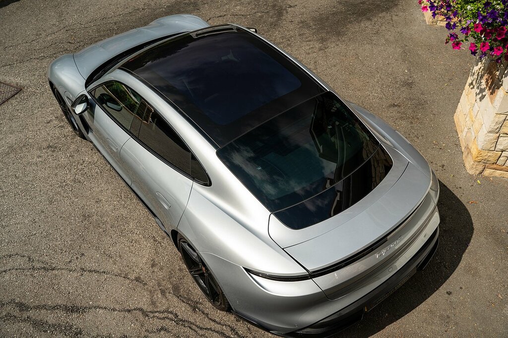 Porsche Taycan 93Kwh Turbo Grey #33