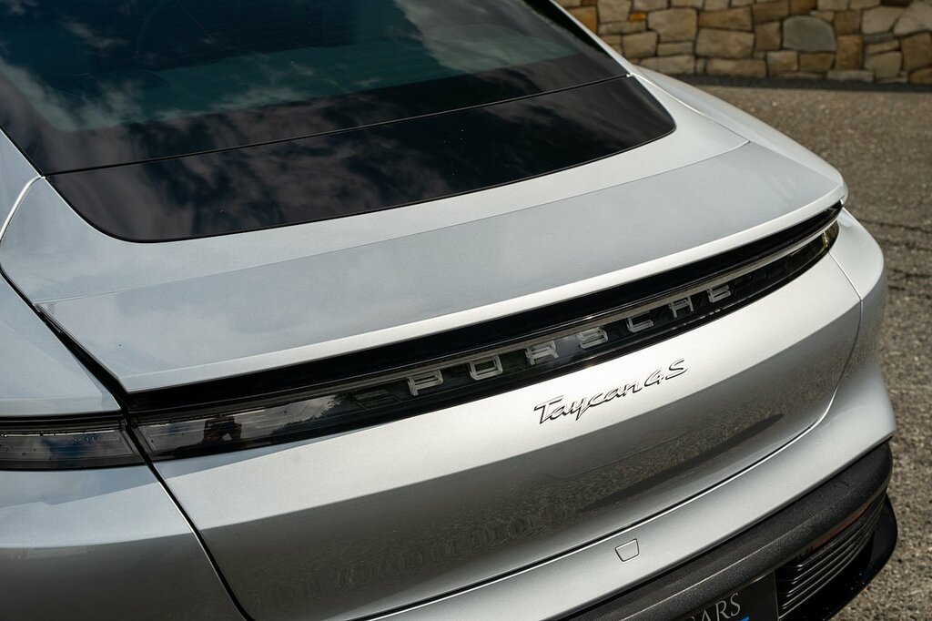 Porsche Taycan 93Kwh Turbo Grey #8