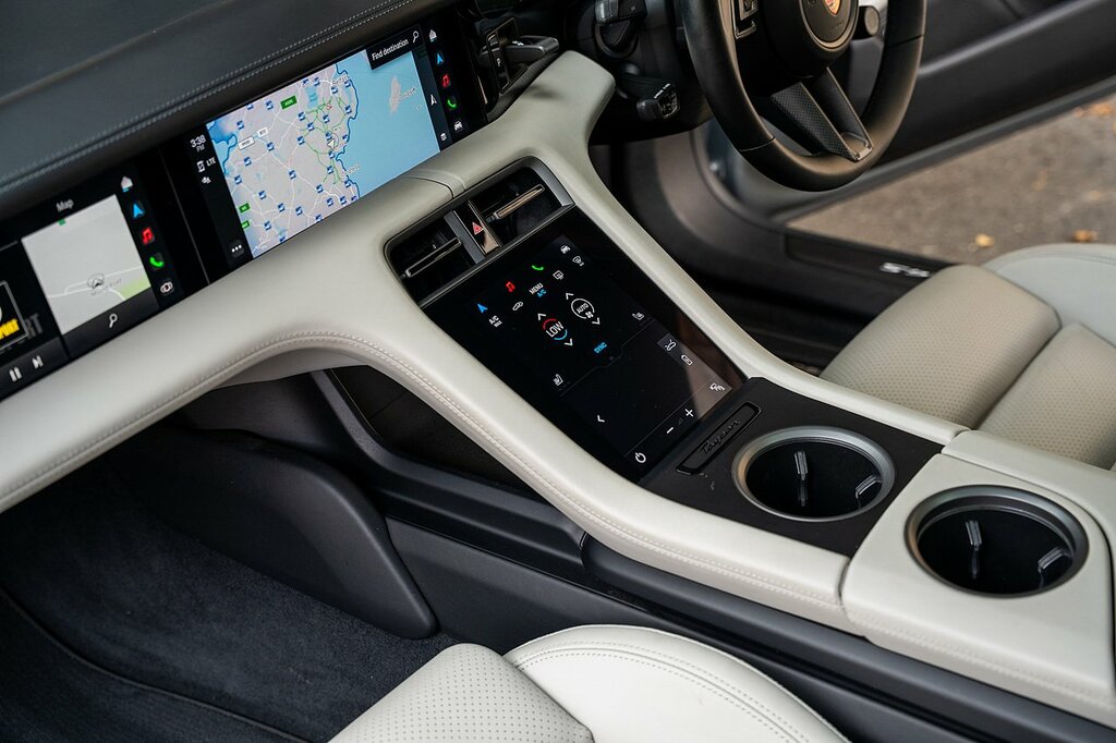 Porsche Taycan 93Kwh Turbo Grey #69