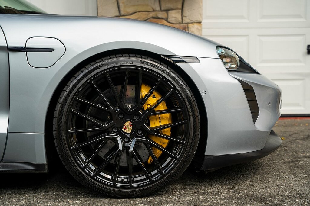 Porsche Taycan Performance Plus 93.4Kwh 4S Saloon Au Silver #4