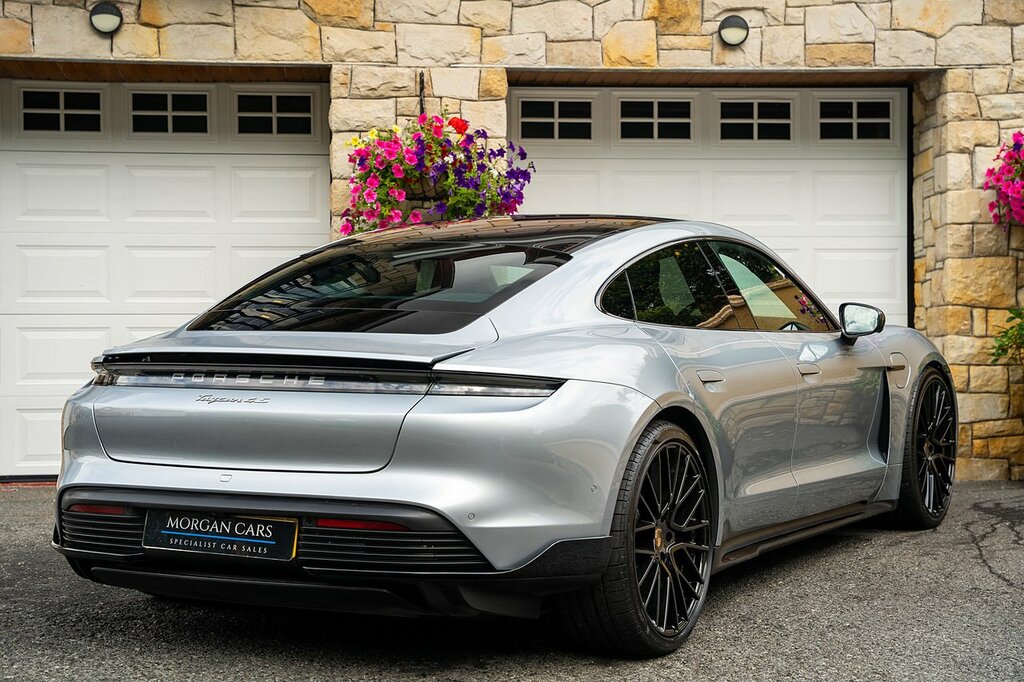 Porsche Taycan 93Kwh Turbo Grey #15