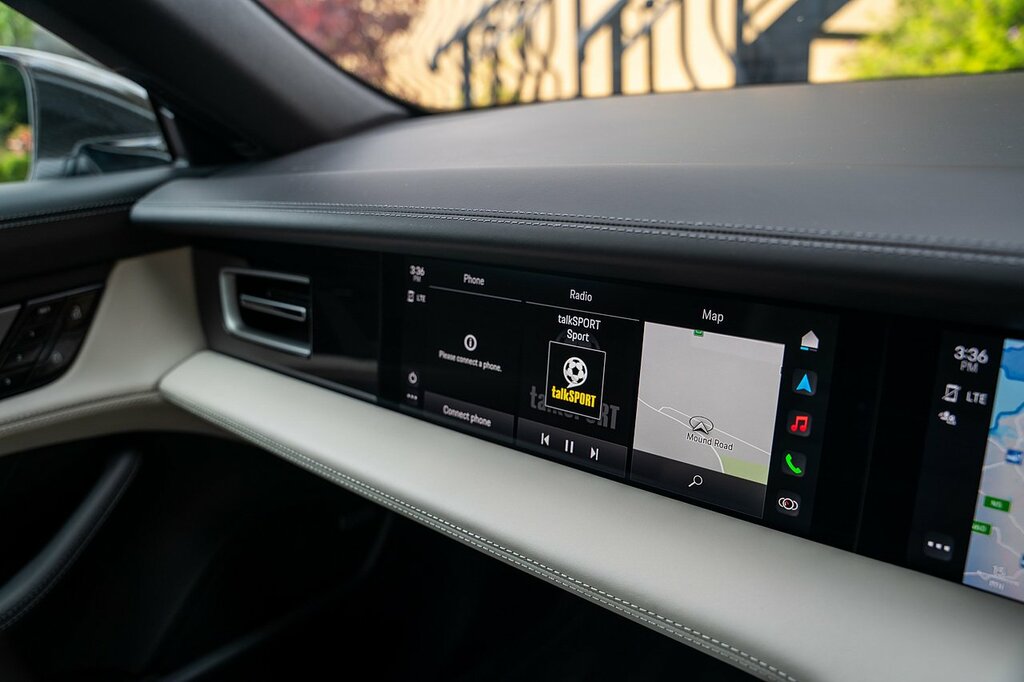 Porsche Taycan 93Kwh Turbo Grey #55