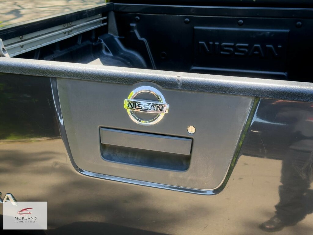 Nissan Navara Silver #43