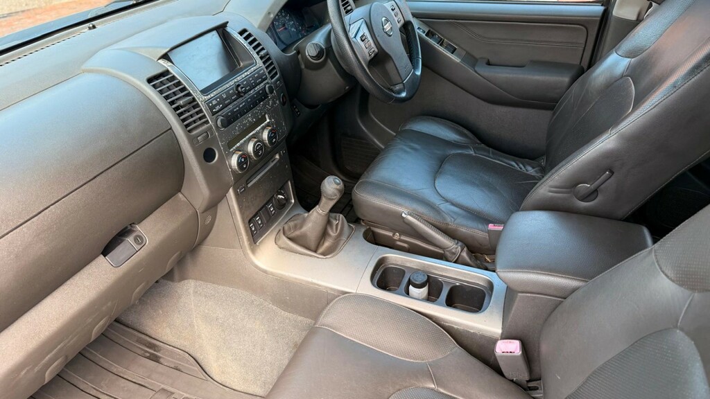 Nissan Navara Silver #8