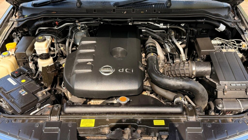 Nissan Navara Silver #67