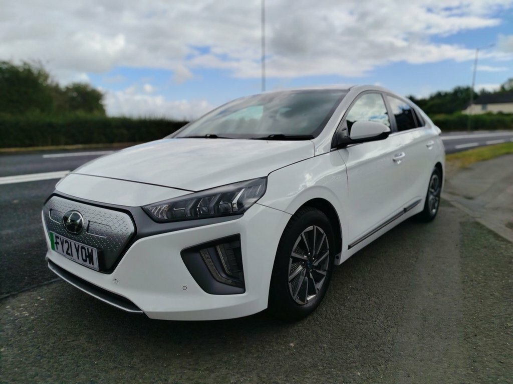 Hyundai Ioniq Hatchback FY21YOW White #3