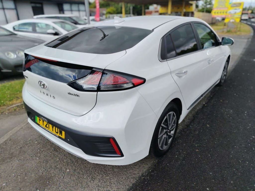 Hyundai Ioniq Hatchback FY21YOW White #6
