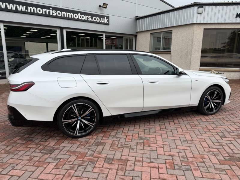BMW 5 Series 520I M-sport Touring - 2025 25 YC25WFW White #6