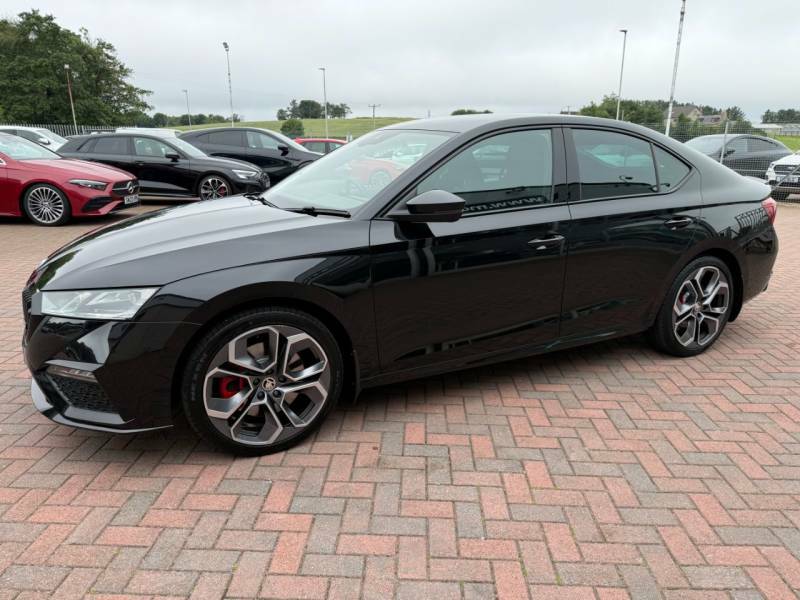 Skoda Octavia 2.0Tsi 245 Vrs Black #4