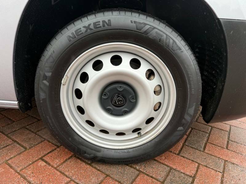 Peugeot Partner Panel Van 1.5 Bluehdi 950 Asphalt Long Panel Van L White #9