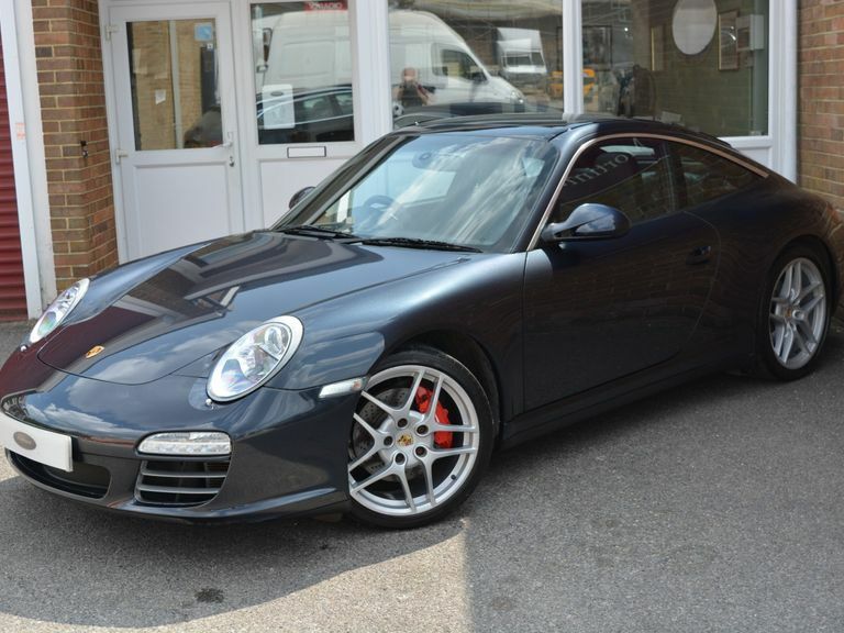 Porsche 911 Carrera 4S White #10