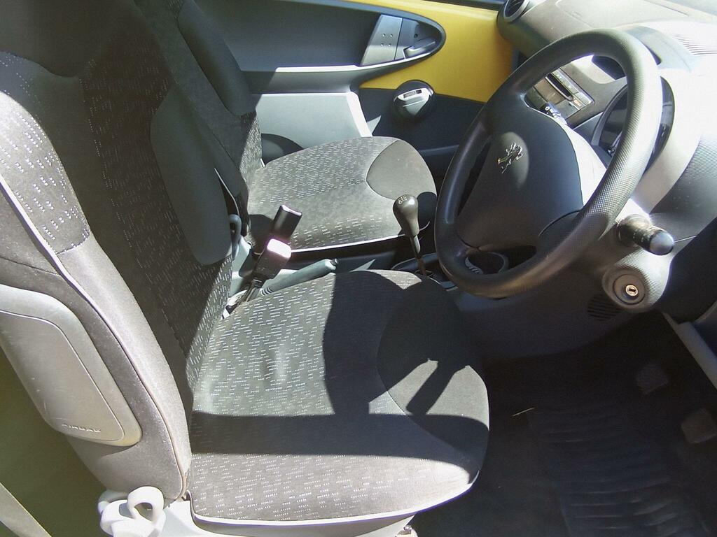 Peugeot 107 107 Urban Silver #10