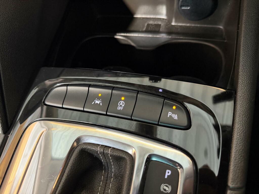 Vauxhall Insignia 1.5L Design Silver #24