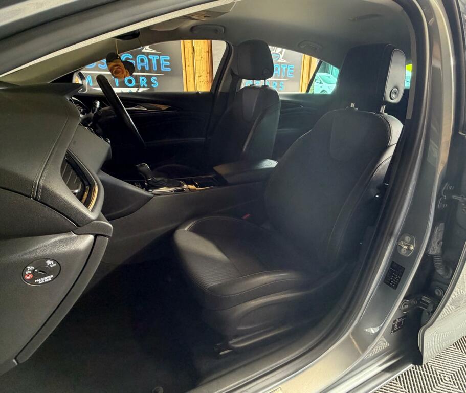 Vauxhall Insignia 1.5L Design Silver #33
