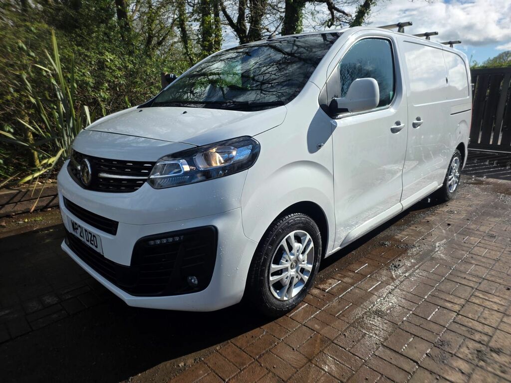 Vauxhall Vivaro 1.5 Turbo D 2700 Sportive Panel Van Man WP21DZO White