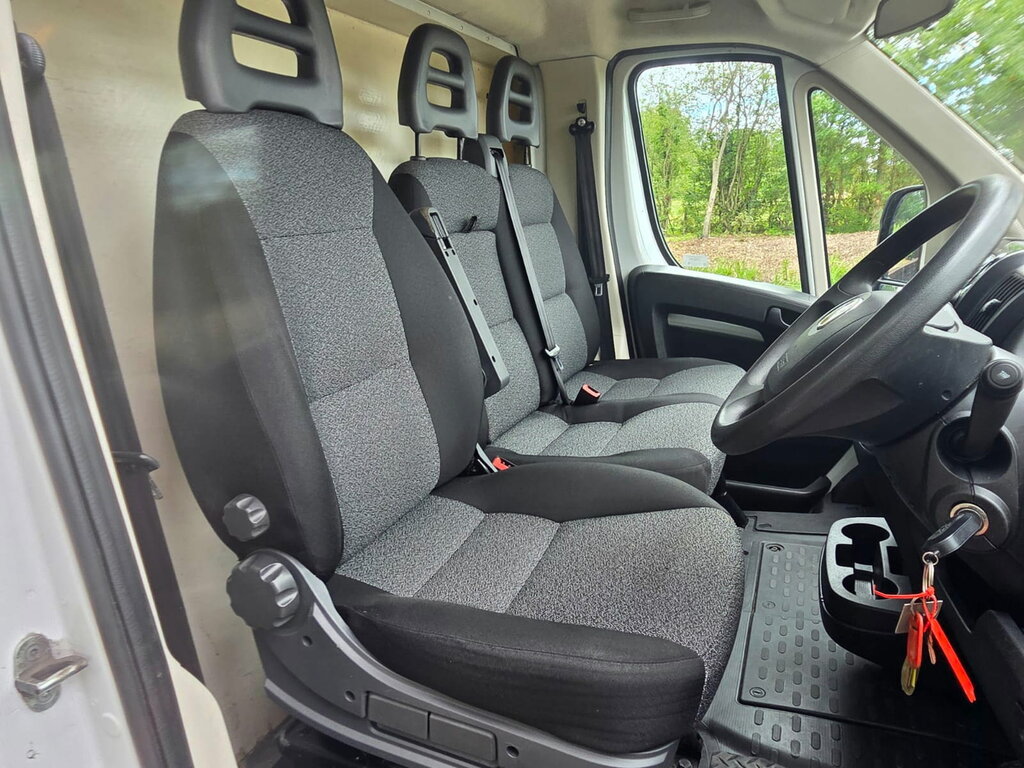 Fiat Ducato 2.3 Multijetii 35 Platform Cab M White #3