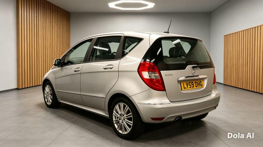 Mercedes-Benz A Class 1.7 A180 Elegance Se Cvt Silver #4