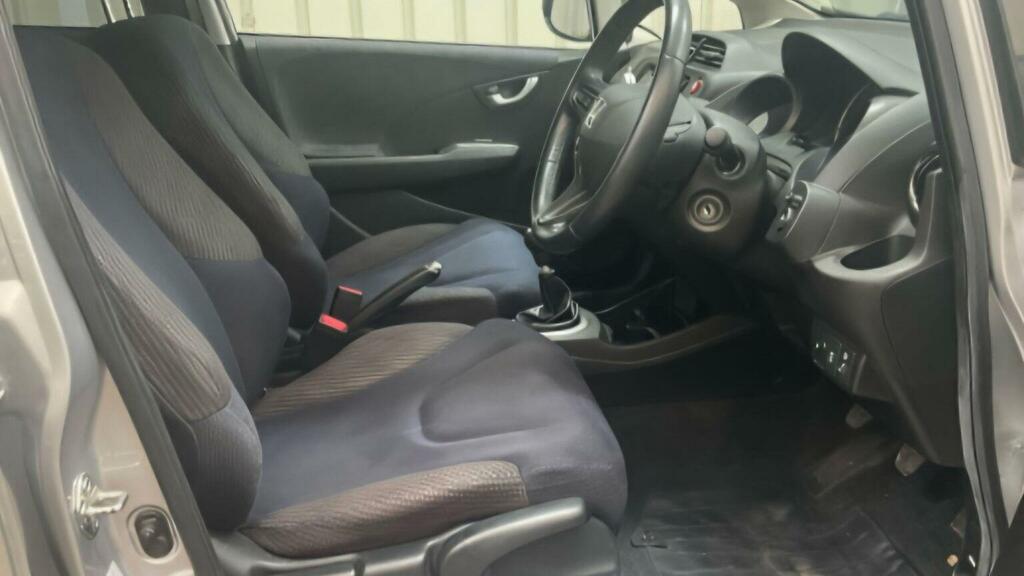 Honda Jazz 1.3 Ex Nav 101 Bhp 35 Road Tax Onl White #7