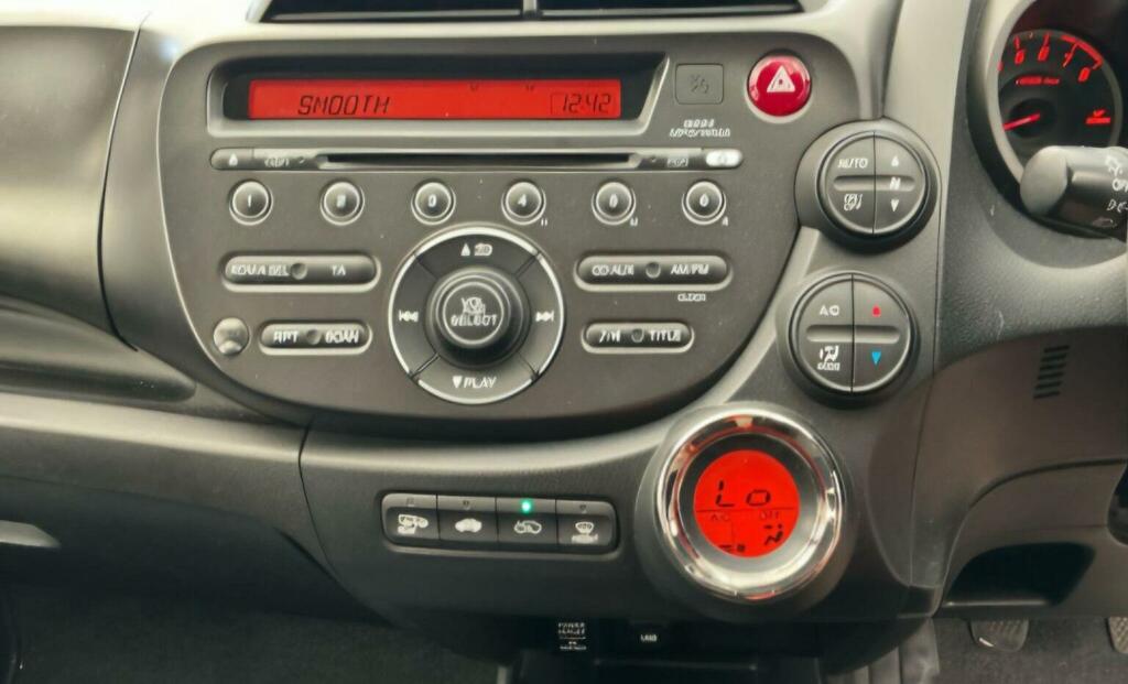 Honda Jazz 1.3 Se Cvt Red #9