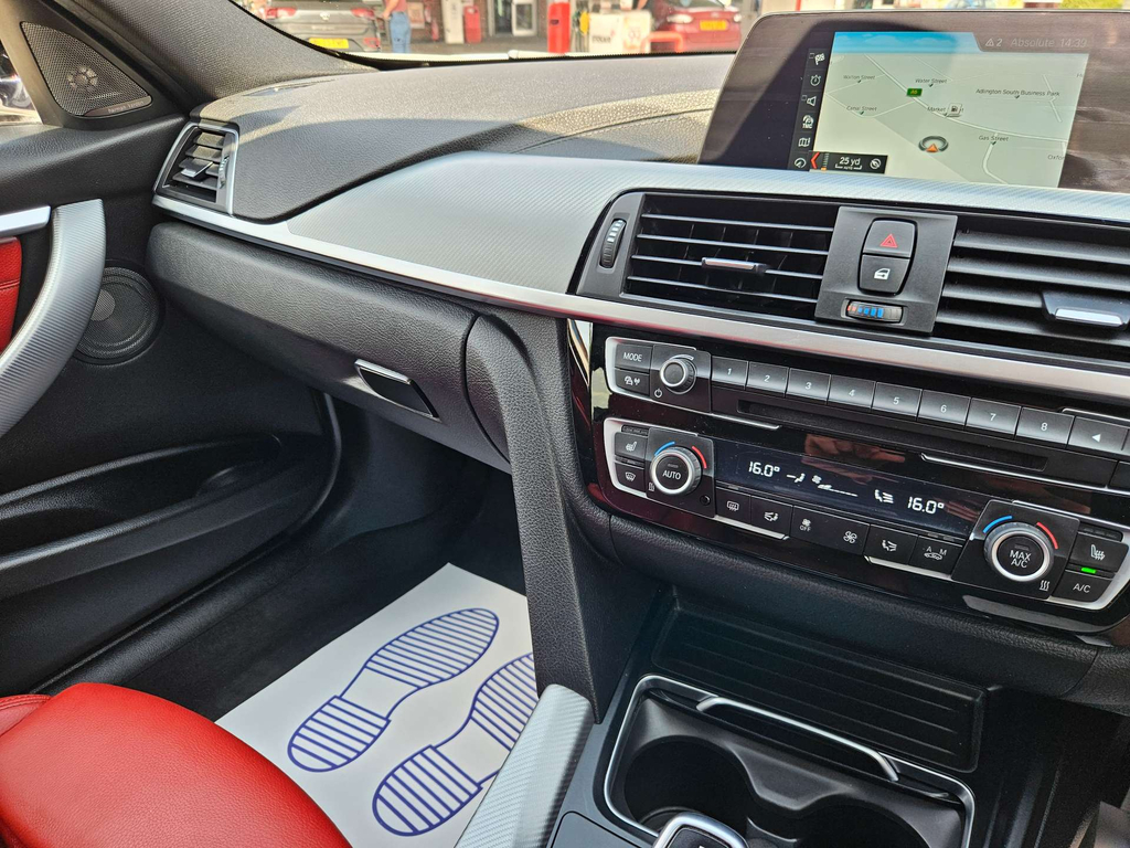 BMW 3 Series Saloon Blue #20